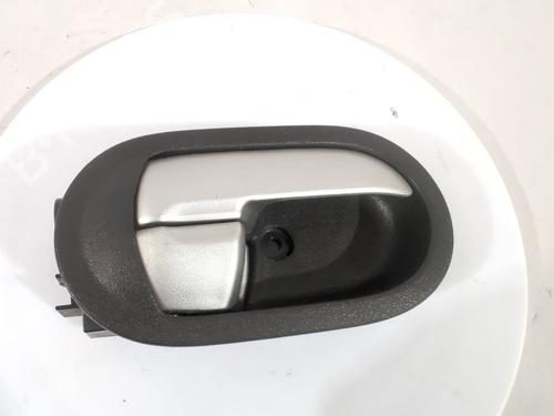 Used Front right interior door handle Front right interior door handle 38864467 38864467