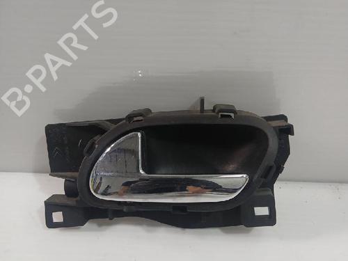 Used Front left interior door handle PEUGEOT 407 (6D_) 2.0 HDi 135 (6DRHRH, 6DRHRE, 6DRHRG, 6DRHRJ) (136 hp) 31564926