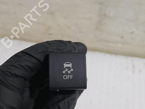 switch-toyota-corolla-estate-_e21_-2019-31563056 main image