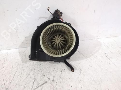 Moteur de chauffage VW POLO IV (9N_, 9A_) 1.4 16V (75 hp) 32489912