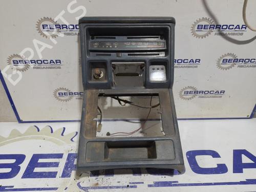 Console centrale MITSUBISHI PAJERO I Canvas Top (L04_G) 2.5 TD (L044G, L049G) (84 hp) 31540296