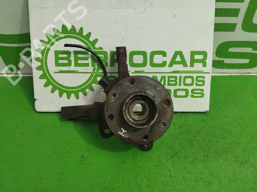 Used Left front steering knuckle RENAULT CLIO II (BB_, CB_) [1998-2016]  31675103