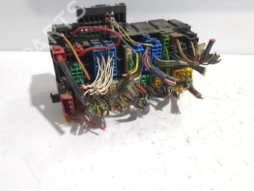 Fuse box VW GOLF V (1K1) 2.0 FSI | BP32463307E1