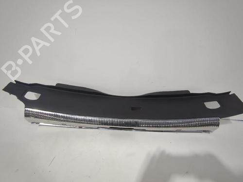 Used Tailgate trim VW PHAETON (3D1, 3D2, 3D3, 3D4, 3D6, 3D7, 3D8, 3D9) 3.0 V6 TDI 4motion (240 hp) 31567618