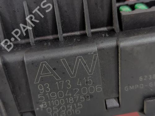 Used Fuse box Fuse box OPEL VECTRA C (Z02) 2.2 DTI 16V (F69) (125 hp) 40623101 40623101