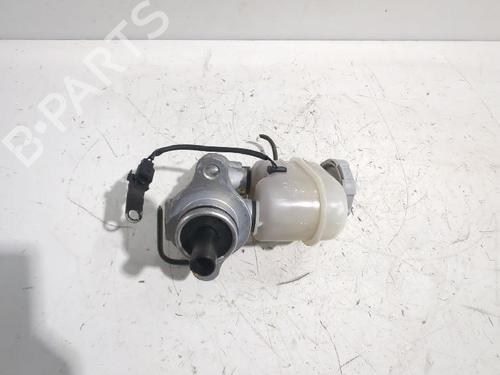 Used Brake master cylinder KIA RIO I Saloon (DC_) 1.3 (75 hp) 32463807
