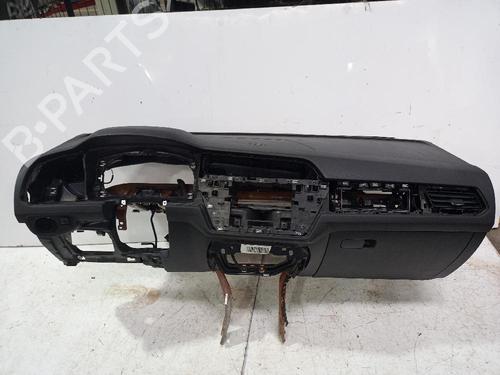 Used Dashboard VW TOURAN (5T1) 1.6 TDI (110 hp) 31555721