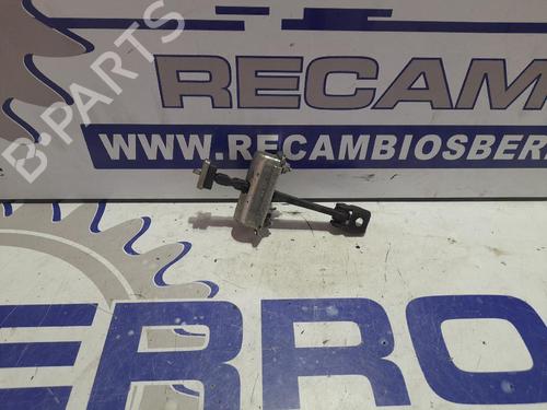 hingedoor-check-strap-seat-leon-1m1-1999-2000-2001-2002-2003-2004-2005-2006-31538783 main image