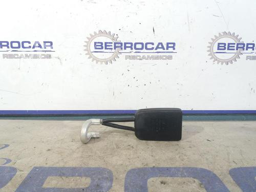 seat-buckle-vw-passat-b5-3b2-1996-1997-1998-1999-2000-2001-31569924 main image