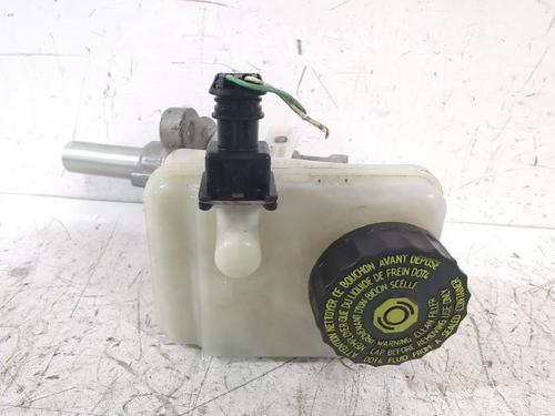 Used Brake master cylinder Brake master cylinder PEUGEOT 107 (PM_, PN_) 1.4 HDi (54 hp) 33746250 33746250