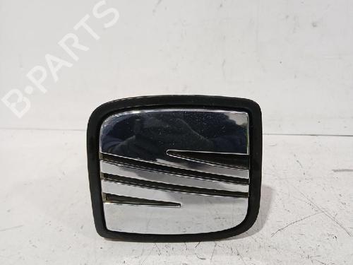 BP32489779C132 main image