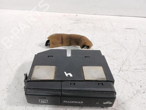 Used Switch TOYOTA AVENSIS Saloon (_T25_) 2.0 D-4D (ADT250_, ADT250R) (126 hp) 32489677