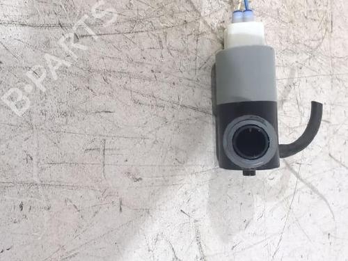 Used Washer pump TOYOTA AURIS (_E15_) 1.6 (ZRE151_, ZRE151R) (124 hp) 31566617