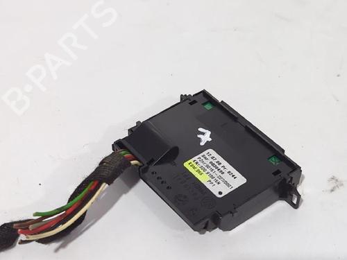 switch-vw-phaeton-3d1-3d2-3d3-3d4-3d6-3d7-3d8-3d9-2002-2003-2004-2005-2006-2007-2008-2009-2010-2011-2012-2013-2014-2015-2016-31567643 main image