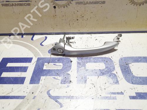 Used Front left exterior door handle MERCEDES-BENZ C-CLASS (W203) C 220 CDI (203.006, 203.008) (143 hp) 31539505
