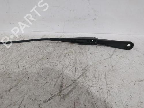 Front windshield wiper arm DACIA SANDERO II 1.5 dCi | BP31566468C143 - Image 2