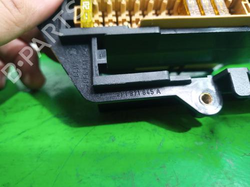 Fuse box AUDI A6 C6 (4F2) 2.4 | BP31548801E1