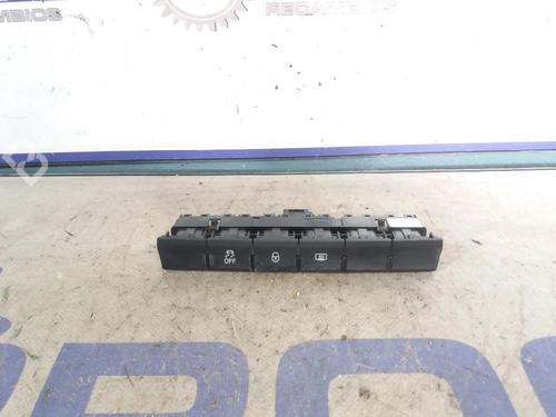 Used Switch Switch SKODA RAPID Spaceback (NH1) 1.6 TDI (90 hp) 31569769 31569769
