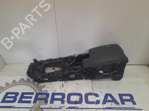 Used Armrest / Center console Armrest / Center console 38860773 38860773