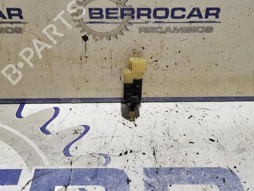 switch-mercedes-benz-c-class-w203-2000-2001-2002-2003-2004-2005-2006-2007-31539494 main image