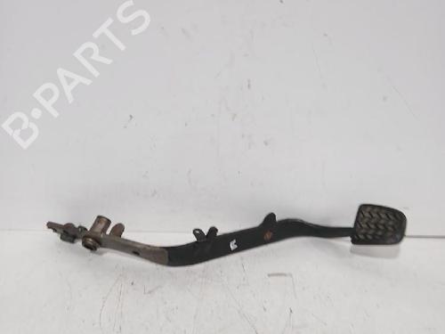 Pedal embraiagem Pedal embraiagem TOYOTA AVENSIS Saloon (_T25_) 2.0 D-4D (ADT250_, ADT250R) (126 hp) 32489727 32489727