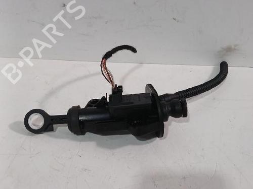 Used Clutch slave cylinder VW T-ROC (A11, D11) 1.6 TDI (115 hp) 31568063