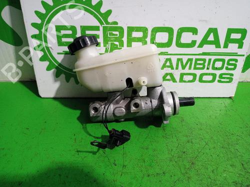 Used Brake master cylinder Brake master cylinder KIA SORENTO I (JC) 2.5 CRDi 4WD (140 hp) 31547691 31547691