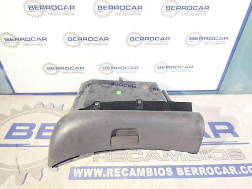 Used Glove box MERCEDES-BENZ A-CLASS (W168) A 140 (168.031, 168.131) (82 hp) 31569620