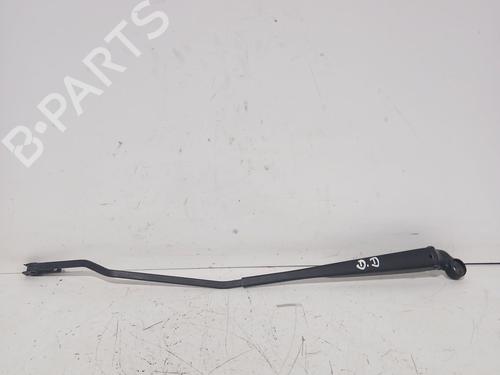Used Front windshield wiper arm Front windshield wiper arm 33746059 33746059