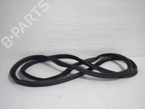 Used Rubber door seal Rubber door seal VW TOURAN (5T1) 1.6 TDI (110 hp) 31555694 31555694