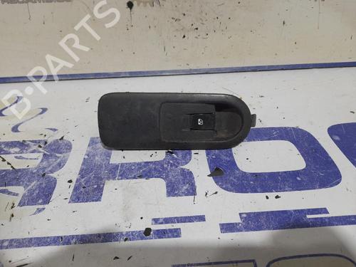 Mando elevalunas delantera derecho RENAULT SCÉNIC II (JM0/1_) [2003-2010]  31673516