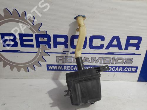 Used Windscreen washer tank Windscreen washer tank KIA SPORTAGE II (JE_, KM_) [2004-2011] 31673854 31673854
