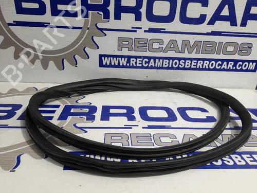 Gummilist FIAT DOBLO Cargo (263_) 1.3 D Multijet (263WXU1A, 263ZXU1A, 263WYB1A, 263ZYB1A) (95 hp) 31541680