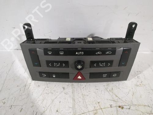 Used Climate control PEUGEOT 407 (6D_) 2.0 HDi 135 (6DRHRH, 6DRHRE, 6DRHRG, 6DRHRJ) (136 hp) 31564961