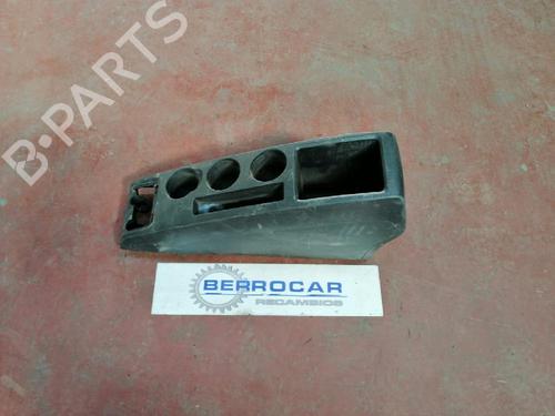 Mittelkonsole TOYOTA COROLLA Verso (ZER_, ZZE12_, R1_) 2.2 D-4D (AUR10_, AUR10R) (177 hp) 31678595