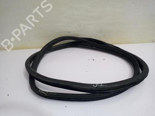 Used Rubber door seal FORD MONDEO III Saloon (B4Y) 2.0 TDCi (130 hp) 31558972