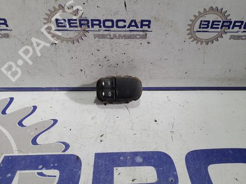 Used Left front window switch FORD FOCUS I Saloon (DFW) [1999-2009]  31673049