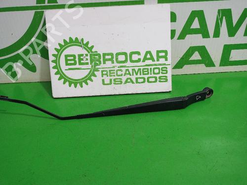 Used Front windshield wiper arm CHEVROLET AVEO / KALOS Saloon (T250, T255) [2005-2026]  31675457