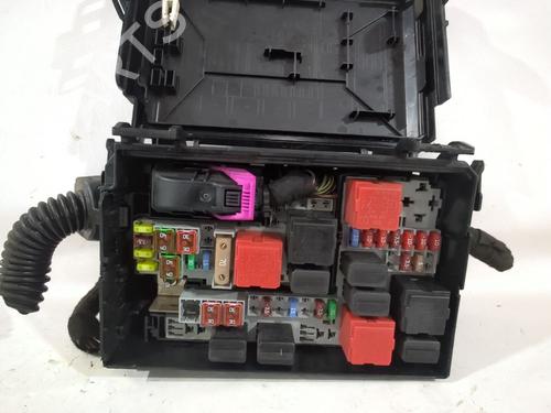 Used Fuse box Fuse box 38863772 38863772