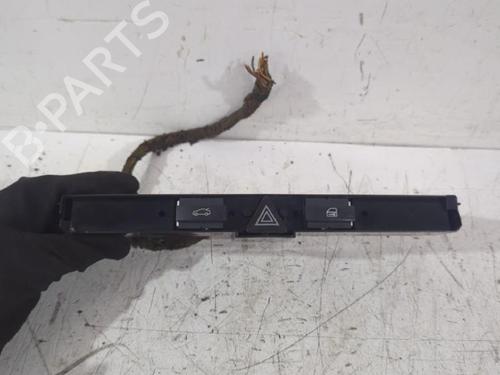 Warnblinkschalter für OPEL ASTRA H Saloon (A04) 1.7 CDTi (L69) (101 hp) 32771334