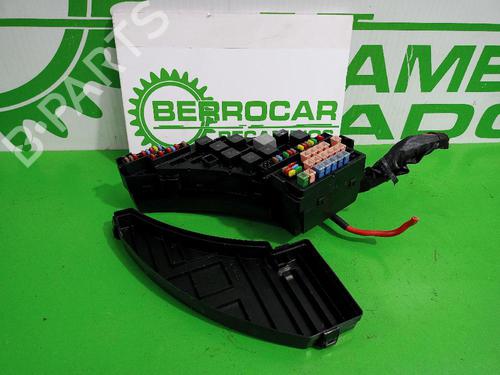Caja reles / fusibles JAGUAR S-TYPE II (X200) 2.7 D (207 hp) 31674593