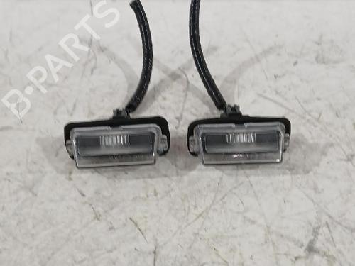 Used Licence plate light TOYOTA YARIS (_P21_, _PA1_, _PH1_) 1.5 Hybrid (MXPH11) (92 hp) 31567312