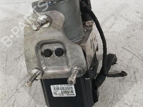 Abs pomp VW PHAETON (3D1, 3D2, 3D3, 3D4, 3D6, 3D7, 3D8, 3D9) 3.0 V6 TDI 4motion (240 hp) 31567418