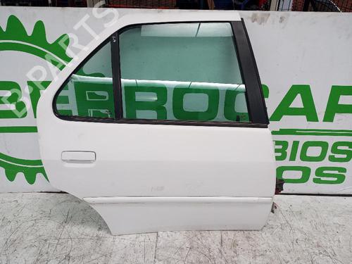 Dør højre bagtil PEUGEOT 306 Hatchback (7A, 7C, N3, N5) [1993-2003]  31674433