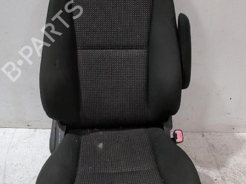 Used Right front seat TOYOTA COROLLA Verso (ZER_, ZZE12_, R1_) 2.2 D-4D (AUR10_, AUR10R) (177 hp) 31563772