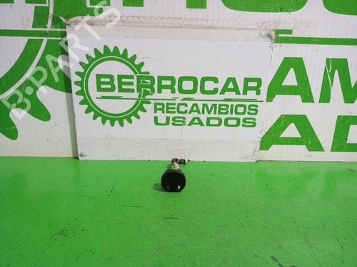 Used Right front window switch FORD FIESTA V (JH_, JD_) 1.4 TDCi (68 hp) 31552886