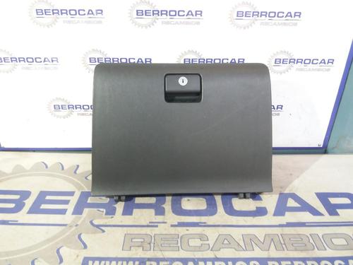 Used Glove box Glove box TOYOTA COROLLA Verso (ZER_, ZZE12_, R1_) 2.2 D-4D (AUR10_, AUR10R) (177 hp) 31678176 31678176