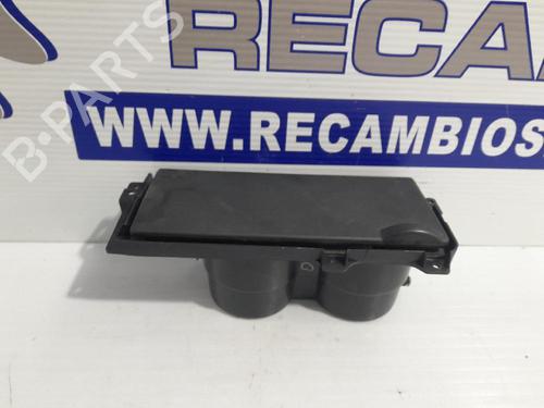 Porte-gobelet/Objets MAZDA 3 Saloon (BK) 1.6 DI Turbo (BK12Y) (109 hp) 31540886