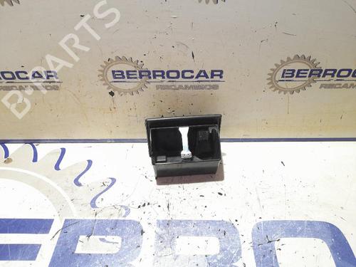 Used Ashtray Ashtray MERCEDES-BENZ C-CLASS (W203) C 220 CDI (203.006, 203.008) (143 hp) 31539482 31539482