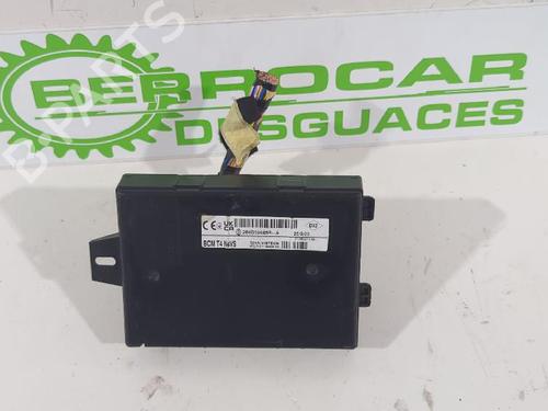 Used Electronic module DACIA DUSTER (HM_) 1.0 TCe 90 (HMM6) (91 hp) 31568543